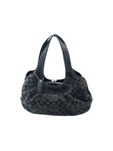 Cargar imagen en el visor de la galería, Bolso estilo Hobo marca Coach en Material sintético color Negro. De asas. Artículo de doble uso.