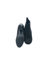 Cargar imagen en el visor de la galería, Botines Casuales marca Loly in the sky en Gamuza, color Negro, talla 23. Artículo de doble uso.