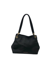 Cargar imagen en el visor de la galería, Bolso estilo Satchel marca Michael Kors en Piel color Negro. De asas. Artículo de doble uso.