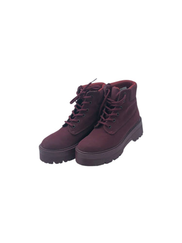 Botas Casuales marca Dorothy  Gaynor en Gamuza, color Vino, talla 23.5. De cordones ajustables. Artículo de doble uso.