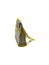 Cargar imagen en el visor de la galería, Mochila Casual en Cuña, Tricolor. De diseño artesanal y correas ajustables. Artículo de doble uso.