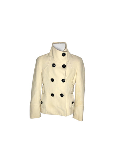 Abrigo Casual marca Lo Fassi en Lana, color Hueso, talla 5-28. De doble botonadura. Artículo de doble uso.