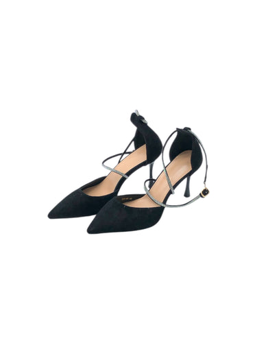 Zapatillas Formales en Gamuza, color Negro, talla 25. De tiras ornamentadas. Artículo de doble uso.