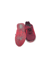 Cargar imagen en el visor de la galería, Tenis Deportivos marca ZAEM en Tela transpirable, color Vino, talla 22. De cordones ajustables. Artículo de doble uso.