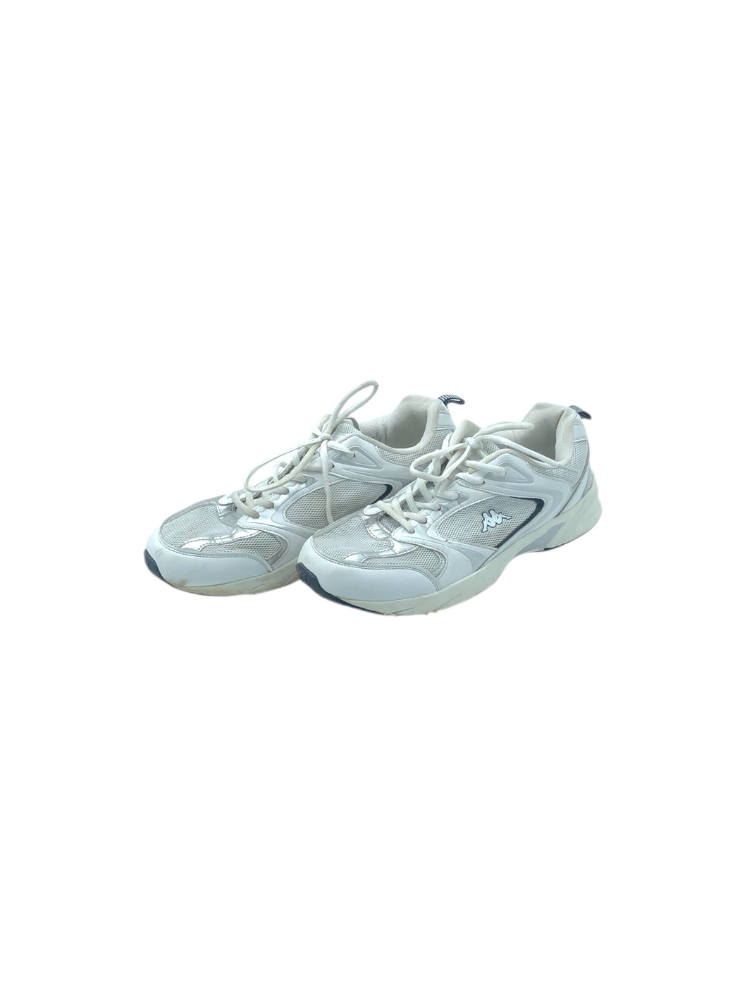 Tenis Deportivos marca Kappa en Tela transpirable, color Blanco con gris, talla 29. De cordones ajustables. Artículo de doble uso.
