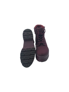 Botas Casuales marca Dorothy  Gaynor en Gamuza, color Vino, talla 23.5. De cordones ajustables. Artículo de doble uso.
