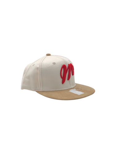 Gorra Plana De Beisbol marca Diablos en Lona, color Beige con rojo, talla Unitalla. Articulo de doble uso.
