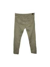 Cargar imagen en el visor de la galería, Pantalón Casual marca Celebrity en Mezclilla, color Verde, talla 11-30. De bolsas delanteras y traseras. Artículo de doble uso.