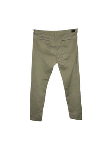 Pantalón Casual marca Celebrity en Mezclilla, color Verde, talla 11-30. De bolsas delanteras y traseras. Artículo de doble uso.