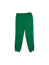Cargar imagen en el visor de la galería, Conjunto Infantil Deportivos marca Adidas en Poliéster, color Verde, talla 02-22. Articulo nuevo.
