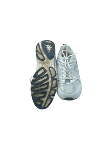 Tenis Deportivos marca Kappa en Tela transpirable, color Blanco con gris, talla 29. De cordones ajustables. Artículo de doble uso.