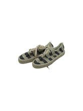 Cargar imagen en el visor de la galería, Tenis Casuales marca Lefties en Tela, color Beige y café, talla 23. De cordones ajustables. Articulo nuevo.