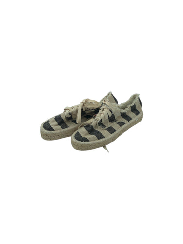 Tenis Casuales marca Lefties en Tela, color Beige y café, talla 23. De cordones ajustables. Articulo nuevo.