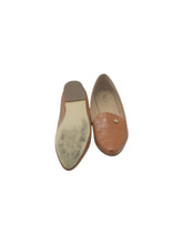 Cargar imagen en el visor de la galería, Flats Casuales marca M. Valentina en Vinipiel, color Café, talla 23. De cordones ajustables. Artículo de doble uso.