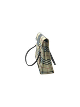 Cargar imagen en el visor de la galería, Bolso estilo Satchel en Vinipiel color Beige con café. De asas (Incluye cartera). Artículo de doble uso.