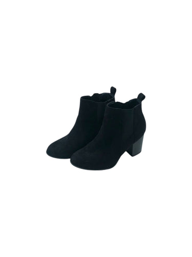 Botines Casuales marca Loly in the sky en Gamuza, color Negro, talla 23. Artículo de doble uso.