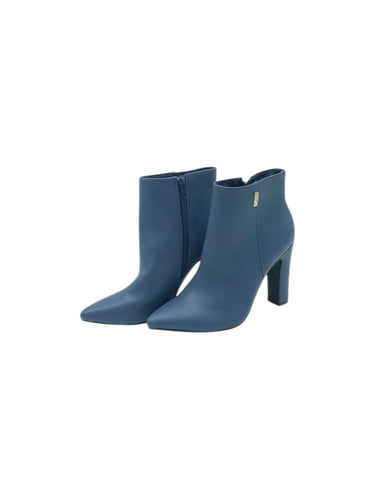 Botines Casuales marca MAP en Vinipiel, color Azul, talla 23. De cierre. Articulo nuevo.