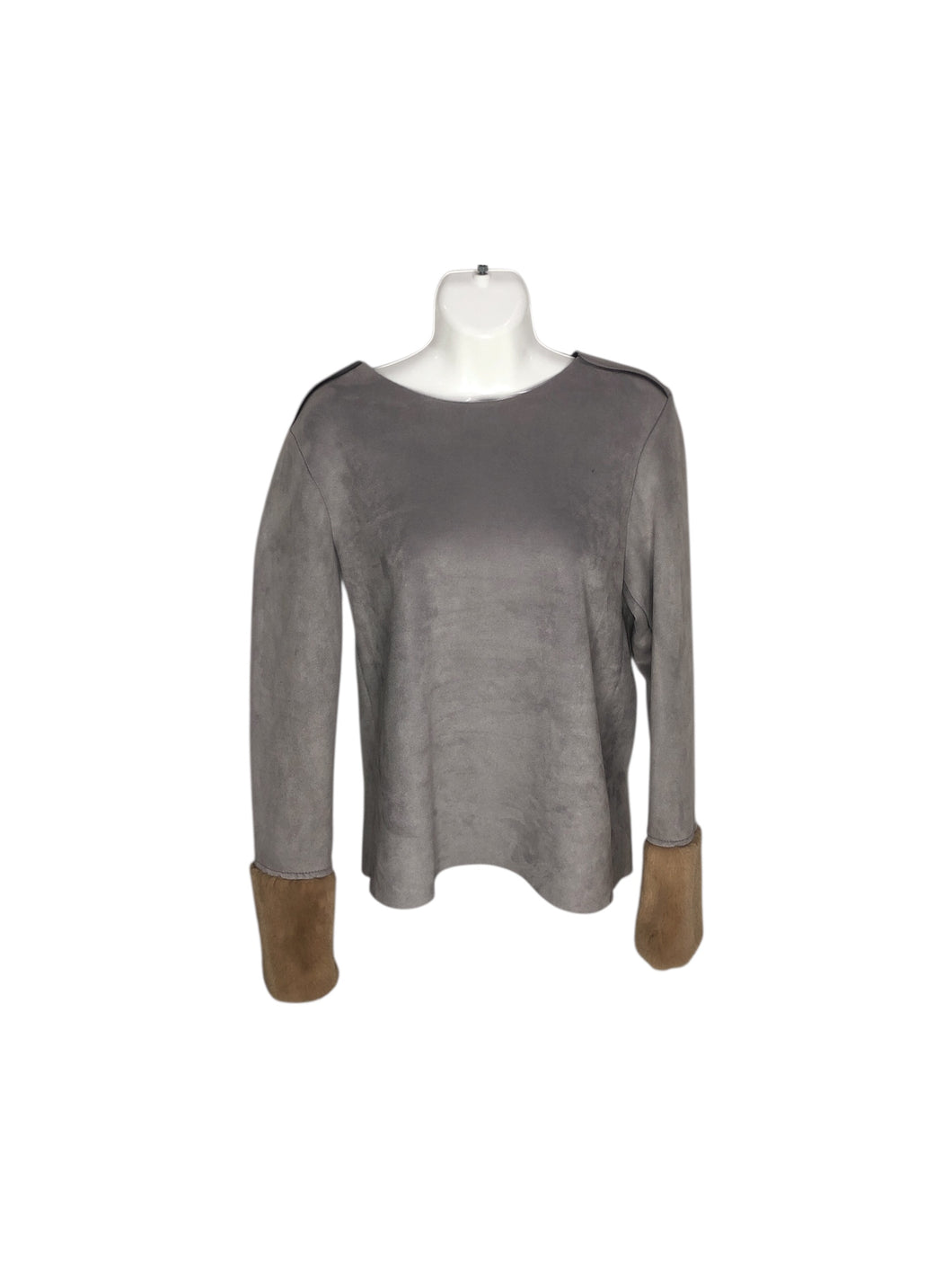 Blusa Casual marca ZARA en Gamuza, color Gris, talla 26. Artículo de doble uso.