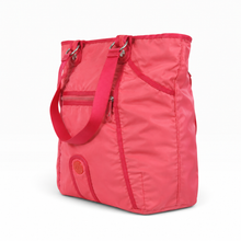 Cargar imagen en el visor de la galería, Bolsa Tote Kipling color Rosa Coral, Asas Largas, Bolsillo Frontal y Colgante de Mono | Segunda mano