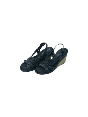 Sandalias de tacón Casuales marca Naturalizer en Vinipiel, color Negro, talla 22. De diseño de gladiador. Artículo de doble uso.