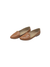 Cargar imagen en el visor de la galería, Flats Casuales marca M. Valentina en Vinipiel, color Café, talla 23. De cordones ajustables. Artículo de doble uso.