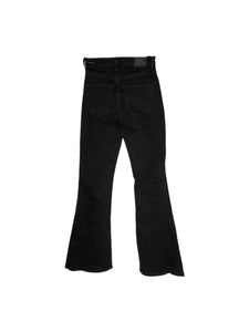 Pantalón Casual marca Bershka en Mezclilla, color Negro, talla 24. De bolsa delanteras y traseras. Artículo de doble uso.