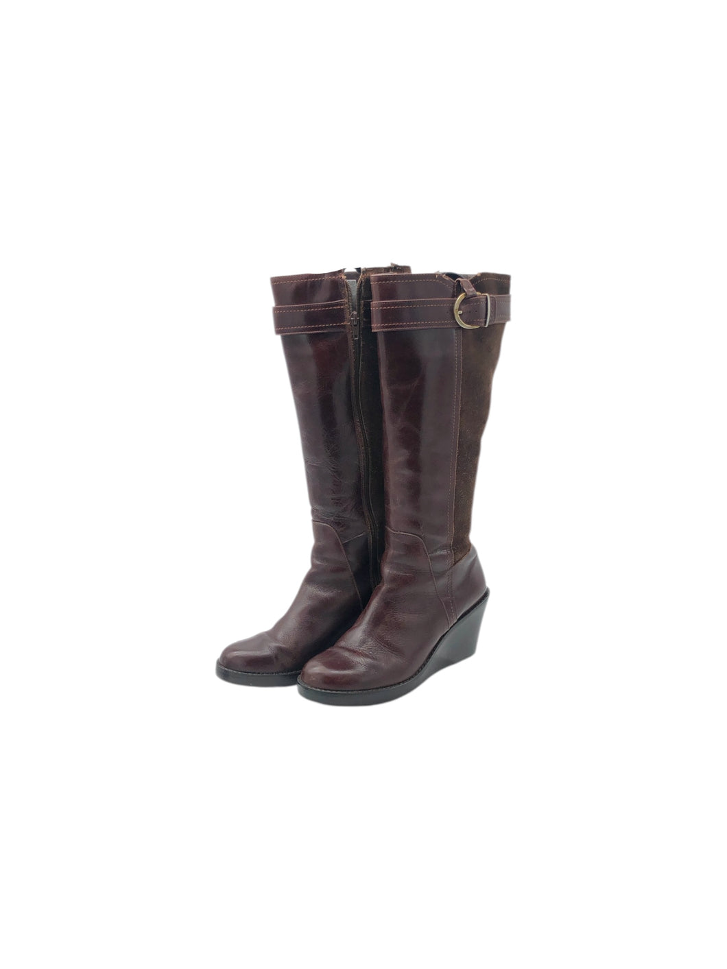 Botas largas Casuales en Vinipiel, color Café, talla 25. De cierre. Artículo de doble uso.