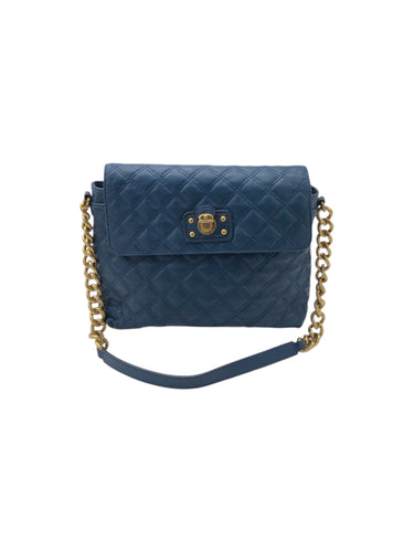 Bolso estilo Satchel marca Marc Jacobs en Vinipiel color Azul marino. De asa metálica. Artículo de doble uso.
