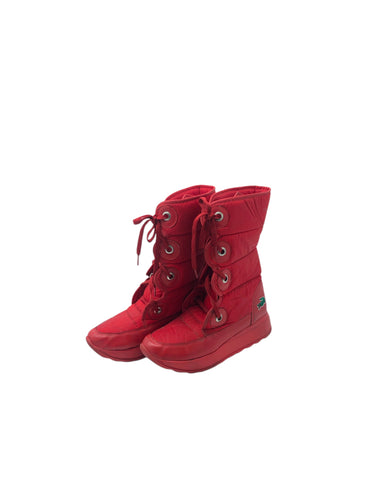 Botas Casuales marca Lacoste en Vinipiel, color Rojo, talla 25. De cordones ajustables. Artículo de doble uso.
