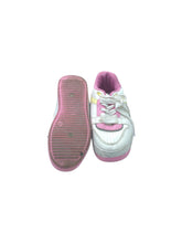 Cargar imagen en el visor de la galería, Tenis Casuales marca 18 Forever en Vinipiel, color Blanco con rosa, talla 25. De cordones ajustables. Artículo de doble uso.