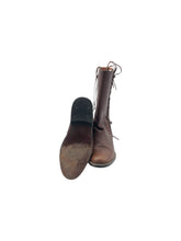Cargar imagen en el visor de la galería, Botas Largas Casuales marca PAOLO en Piel, color Café, talla 24.5. Artículo de doble uso.
