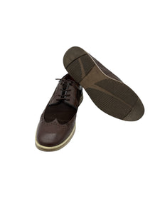 Zapato de vestir color cafe estilo mocasín con agujeta / suela de goma dura Talla 25.5 artículo de doble uso en buen estado