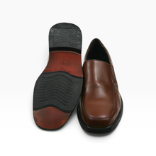 Cargar imagen en el visor de la galería, Zapatos Anatomic para caballero, color café, talla 28, estilo slip-on con elásticos laterales, Buen estado | Segunda mano