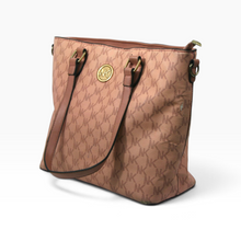 Load image into Gallery viewer, Bolsa tote NK para uso diario, Material sintético con monograma, color Rosa con café, Formato amplio, Con asas largas y cierre superior, Con detalles visibles | Segunda mano