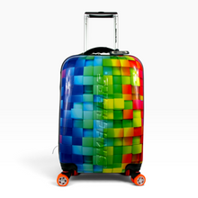 Load image into Gallery viewer, Maleta rígida Skechers para viaje, Material sintético, color Multicolor, tamaño pendiente, Con ruedas giratorias y candado de combinación, Buen estado | Segunda mano