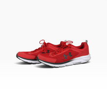 Cargar imagen en el visor de la galería, Tenis Under Armour Charged para Entrenamiento y Uso Deportivo, color Rojo, Talla 33, Malla Transpirable y Suela Blanca | Segunda mano