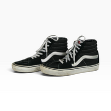 Load image into Gallery viewer, Tenis Vans Sk8-Hi de Bota para Uso Casual, color Negro y Blanco, Talla 24, Agujetas y Franja Lateral | Segunda mano