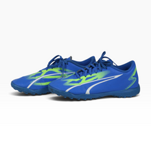 Load image into Gallery viewer, Tenis Puma para Futbol Rápido, color Azul con Verde Neón, Talla 24.5 y Suela Multitaco | Segunda mano