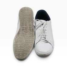 Load image into Gallery viewer, Tenis LACOSTE Casuales color Blanco, Talla 26, Letras LAC Azul Marino y Rojo | Segunda mano