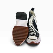 Cargar imagen en el visor de la galería, Tenis Converse Altos de Plataforma color Negro, Talla 24, Suela Dentada y Puntera Blanca | Segunda mano
