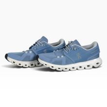 Cargar imagen en el visor de la galería, Tenis On Cloud 5 color Azul Claro, Talla 24, Malla Transpirable y Suela CloudTec | Segunda mano