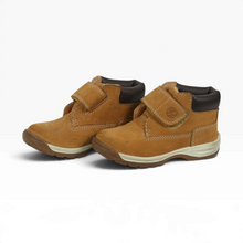 Cargar imagen en el visor de la galería, Botines TIMBERLAND Infantiles color Miel, Talla 12, Cierre de Contacto y Cuello Acolchado | Segunda mano