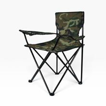 Cargar imagen en el visor de la galería, Silla Plegable de Campismo para Exterior, Diseño Camuflaje Verde, Reposabrazos y Portavasos | Segunda mano