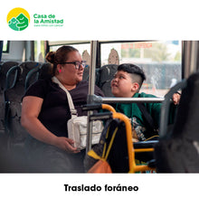 Load image into Gallery viewer, Usuario de Casa de la Amistad en traslado a tratamiento médico 