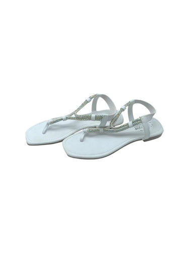 Sandalias   Casuales marca ANDREA en Vinipiel, color Blanco, talla 25. De diseño de pata de gallo. Artículo de doble uso.