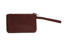 Cargar imagen en el visor de la galería, Clutch tarjetero de piel, modelo 2