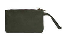 Cargar imagen en el visor de la galería, Clutch tarjetero de piel, modelo 3