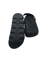 Cargar imagen en el visor de la galería, Sandalias Casuales en PVC, color Negro, talla 29. Articulo nuevo.