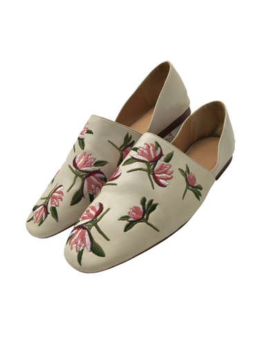 Zapatos estilo casual color rosa con diseño floreado con suela de goma marca ZARA para dama talla 40eur (26mx) artículo de doble uso en buen estado